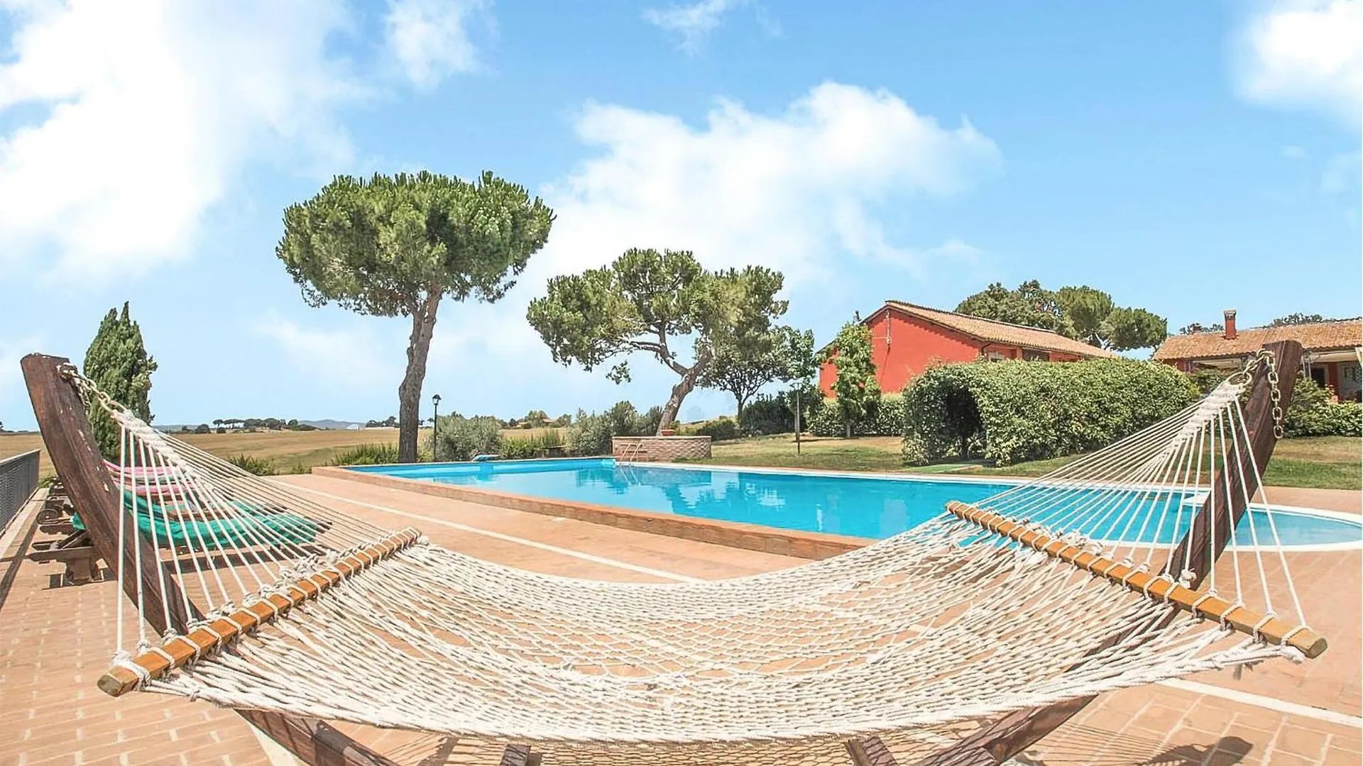 Cozy Home In Roma With Kitchen Holiday home Rome
