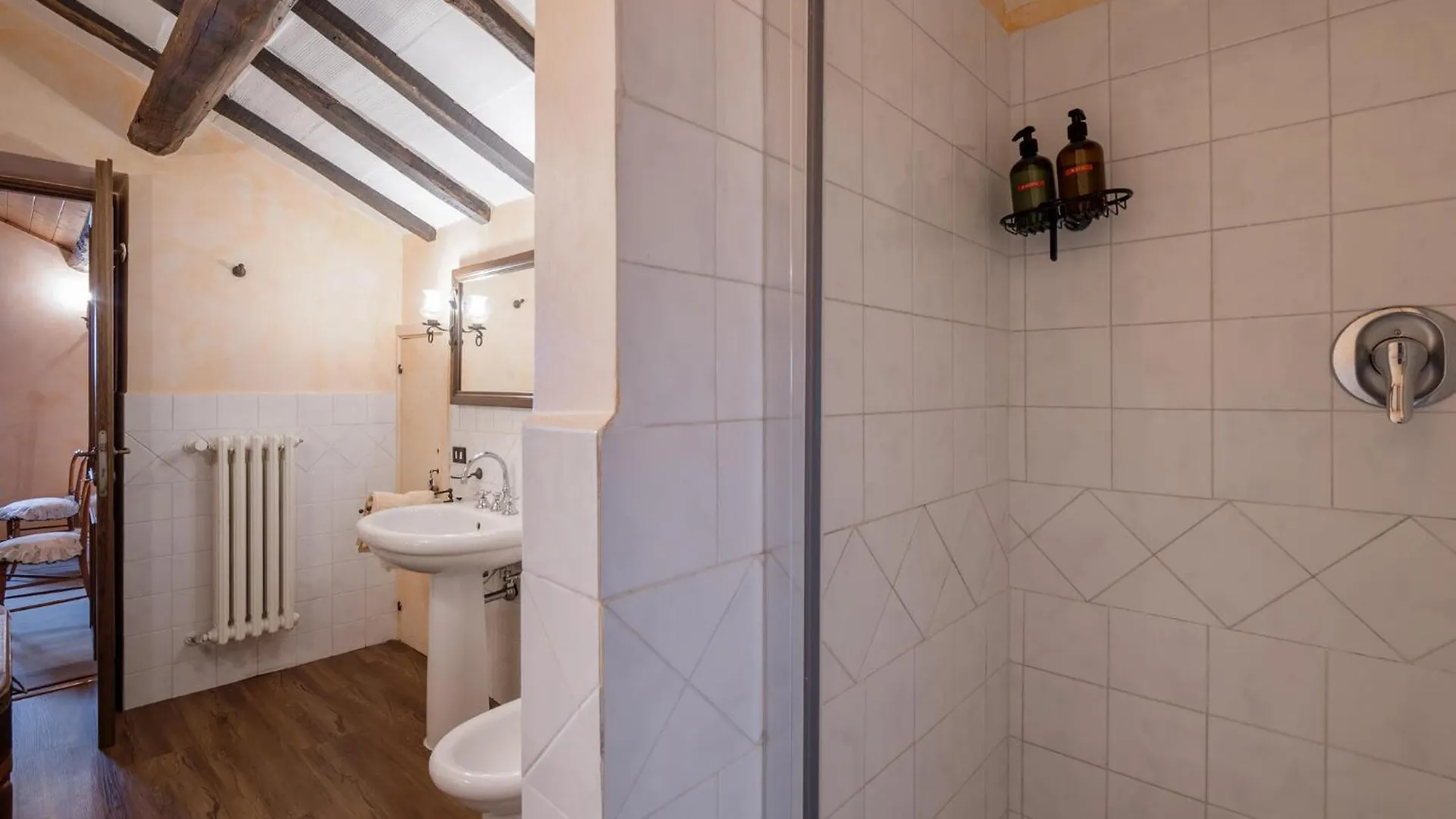 Cozy Home In Roma With Kitchen Holiday home Rome