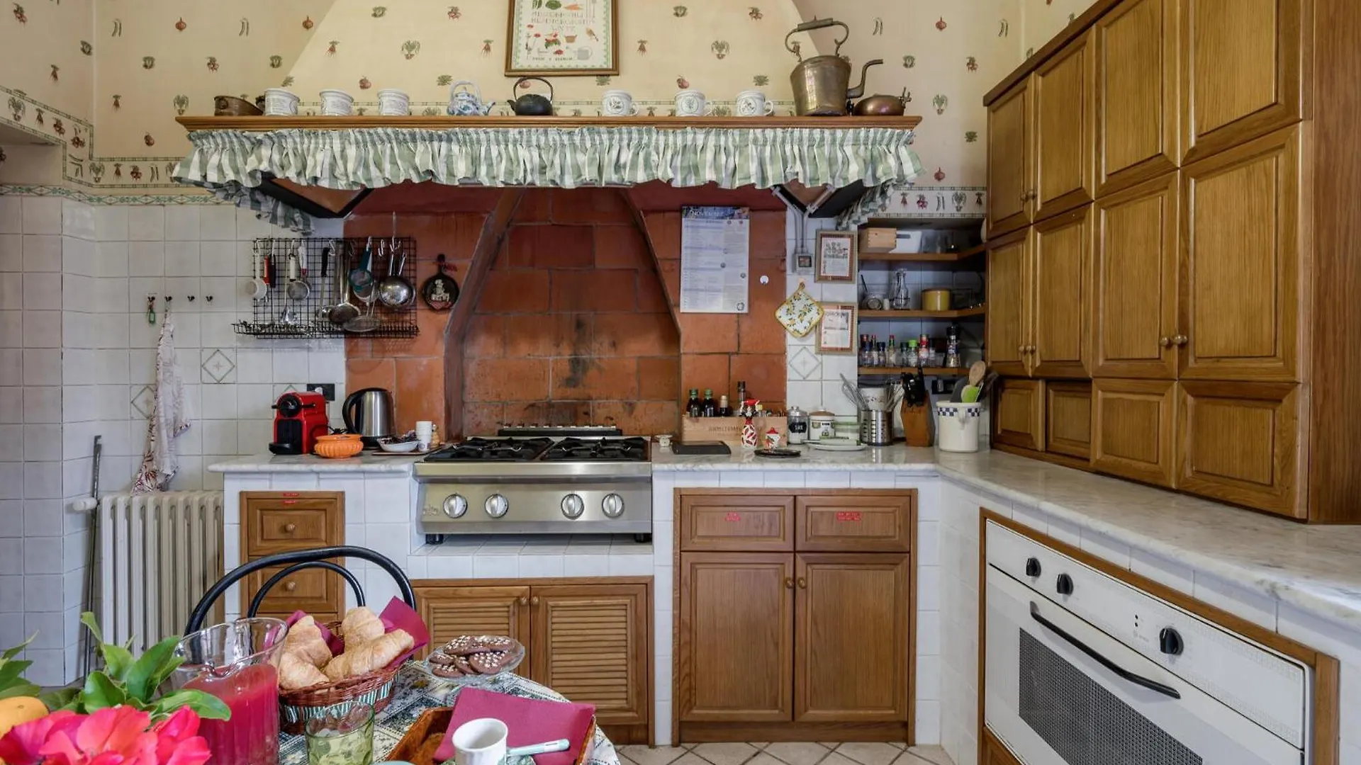 Cozy Home In Roma With Kitchen Holiday home Rome