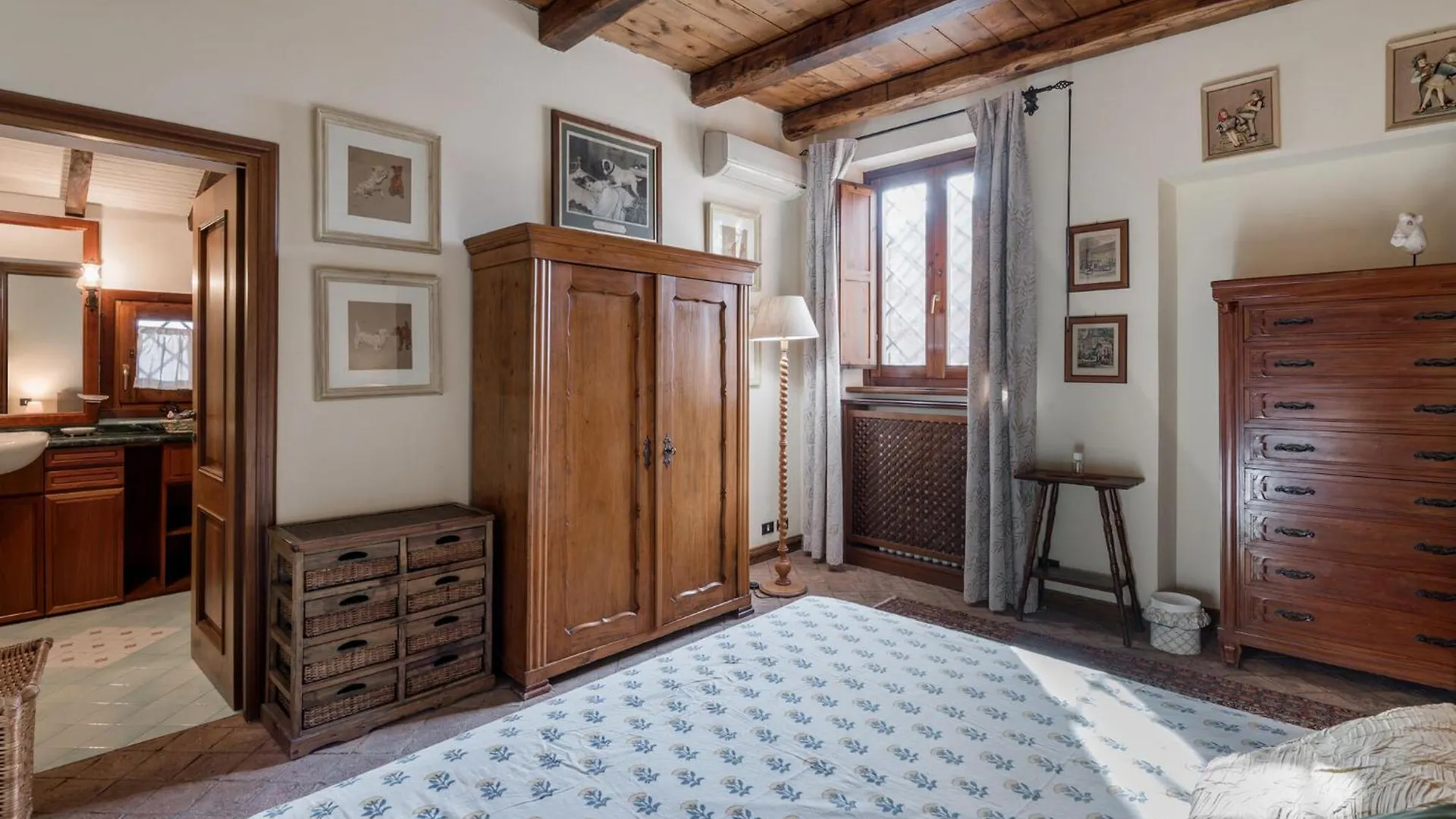 Holiday home Cozy Home In Roma With Kitchen
